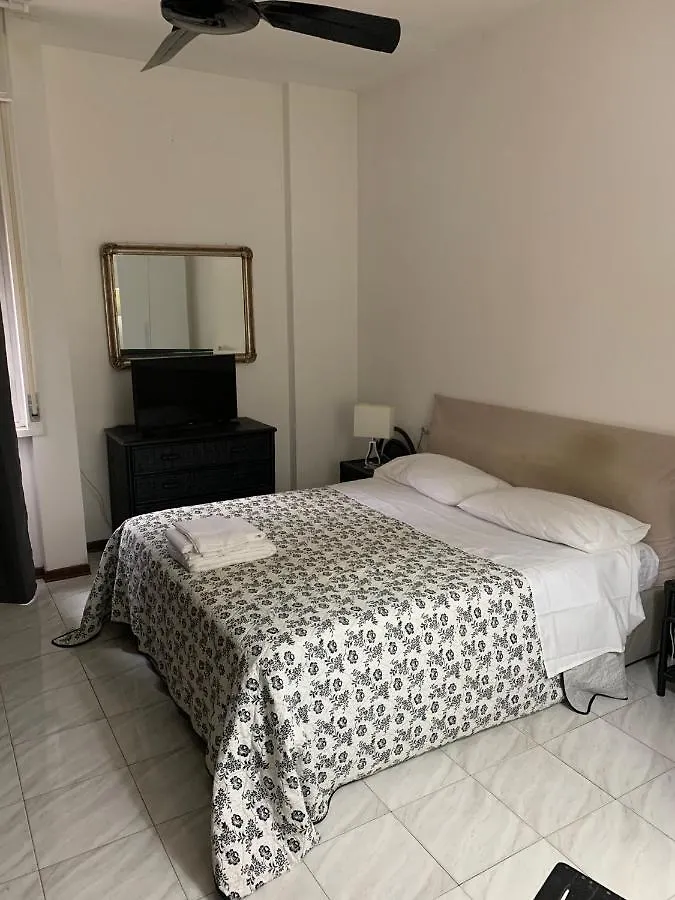 Pensión Hotel Ussi4 Florencia Italia